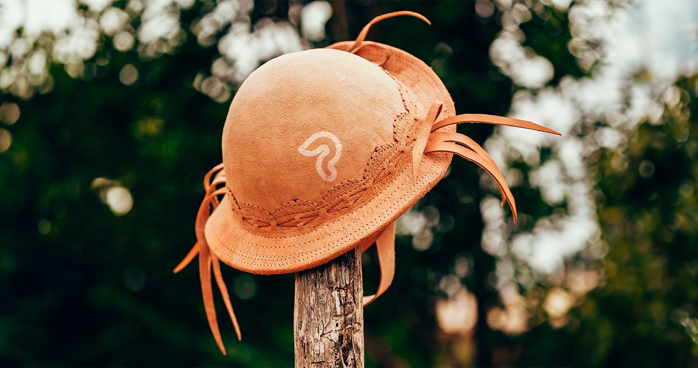chapéu de cangaceiro com a logo da phenom
